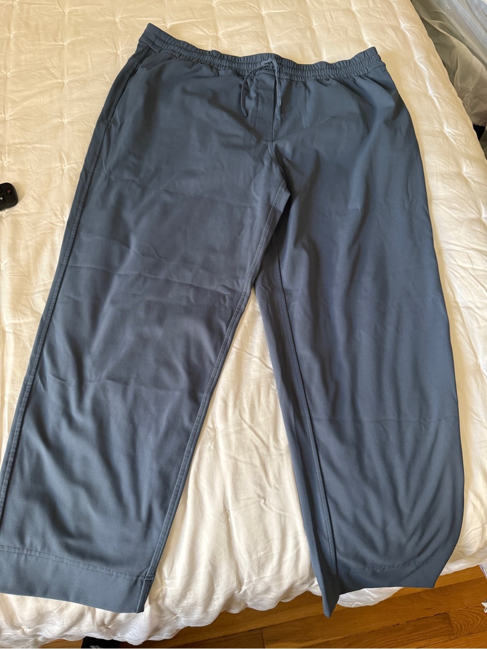 Lululemon 7/8 Tapered Leg mid rise  Pants - Slate grey XL